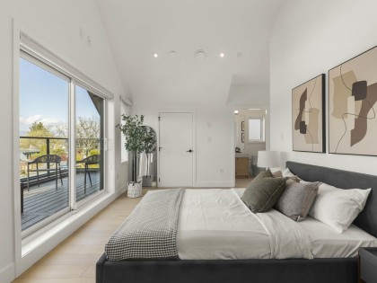 Photo 12 at 2 - 3255 W 13th Avenue, Kitsilano, Vancouver West