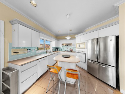 Photo 17 at 7806 Montcalm Street, Marpole, Vancouver West