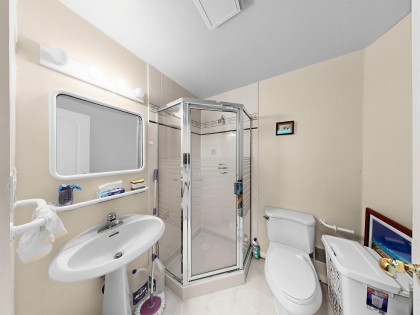 Photo 33 at 7806 Montcalm Street, Marpole, Vancouver West