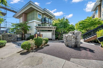 Photo 4 at 74 - 728 W 14th Street, Mosquito Creek, North Vancouver