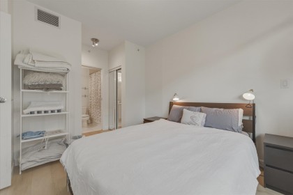 Photo 13 at 303 - 100 E Esplanade, Lower Lonsdale, North Vancouver