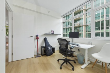 Photo 16 at 303 - 100 E Esplanade, Lower Lonsdale, North Vancouver