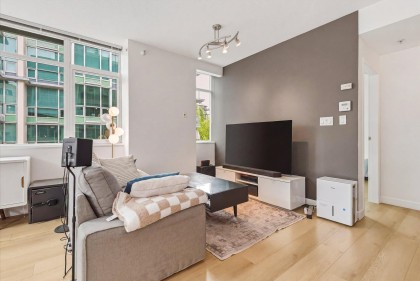 Photo 3 at 303 - 100 E Esplanade, Lower Lonsdale, North Vancouver
