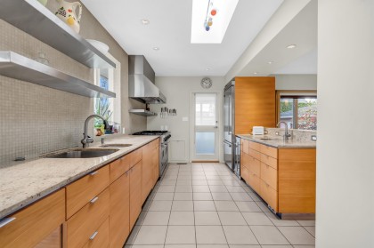 Photo 3 at 1549 W 33rd Avenue, Shaughnessy, Vancouver West