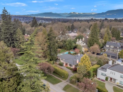 Photo 1 at 1549 W 33rd Avenue, Shaughnessy, Vancouver West