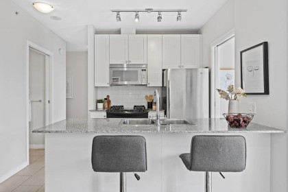 Photo 7 at 607 - 480 Robson Street, Downtown VW, Vancouver West