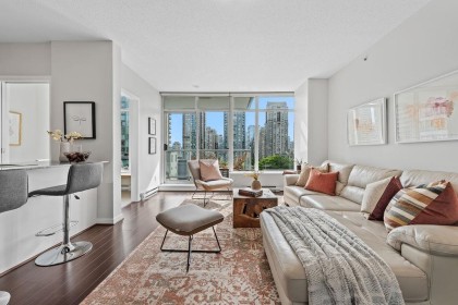 Photo 15 at 607 - 480 Robson Street, Downtown VW, Vancouver West