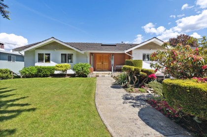Photo 1 at 474 Fairway Drive, Dollarton, North Vancouver