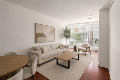 Photo 2 at 303 - 3595 W 18th Avenue, Dunbar, Vancouver West