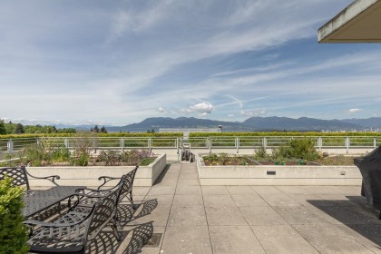 Photo 13 at 303 - 3595 W 18th Avenue, Dunbar, Vancouver West