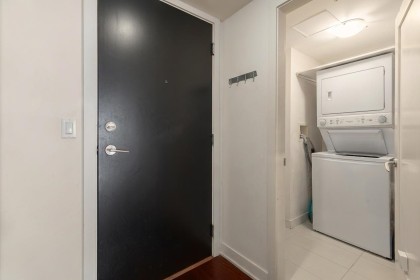 Photo 9 at 303 - 3595 W 18th Avenue, Dunbar, Vancouver West