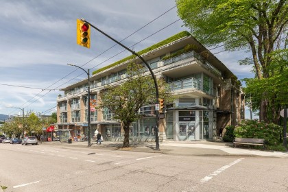 Photo 10 at 303 - 3595 W 18th Avenue, Dunbar, Vancouver West