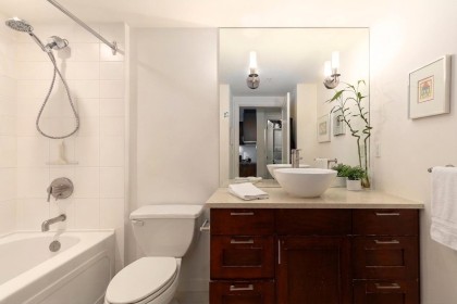 Photo 8 at 303 - 3595 W 18th Avenue, Dunbar, Vancouver West