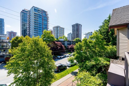 Photo 17 at 306 - 1535 Chesterfield Avenue, Central Lonsdale, North Vancouver