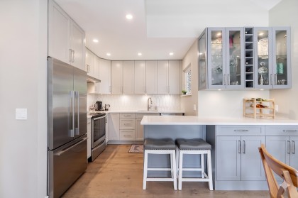 Photo 3 at 306 - 1535 Chesterfield Avenue, Central Lonsdale, North Vancouver
