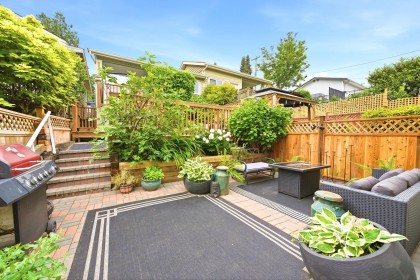 Photo 4 at 562 W Keith Road, Central Lonsdale, North Vancouver