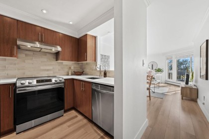 Photo 11 at 207 - 235 W 4th Street, Lower Lonsdale, North Vancouver