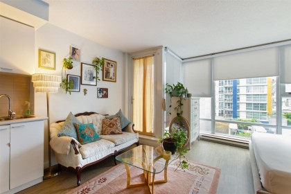 Photo 7 at 707 - 131 Regiment Square, Downtown VW, Vancouver West
