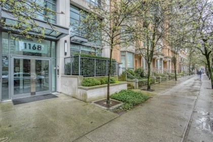 Photo 17 at 104 - 1168 Richards Street, Yaletown, Vancouver West