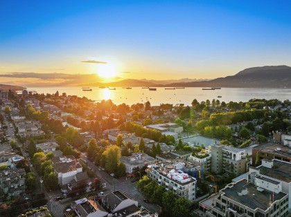 Photo 27 at 403 - 1688 Cypress St Street, Kitsilano, Vancouver West