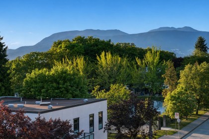 Photo 12 at 403 - 1688 Cypress St Street, Kitsilano, Vancouver West