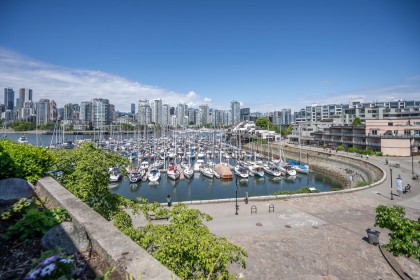 Photo 2 at 313 - 674 Leg In Boot Square, False Creek, Vancouver West