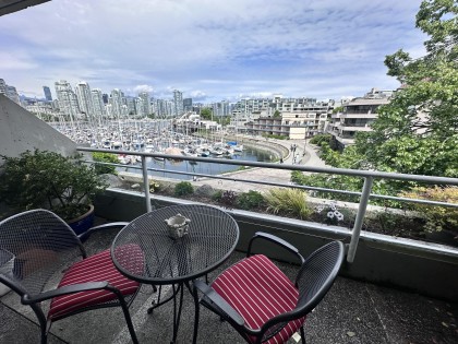 Photo 37 at 313 - 674 Leg In Boot Square, False Creek, Vancouver West