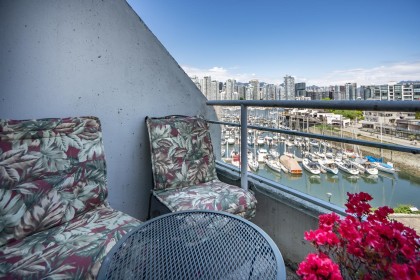 Photo 21 at 313 - 674 Leg In Boot Square, False Creek, Vancouver West