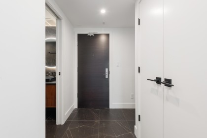 Photo 19 at 303 - 988 Richards Street, Yaletown, Vancouver West