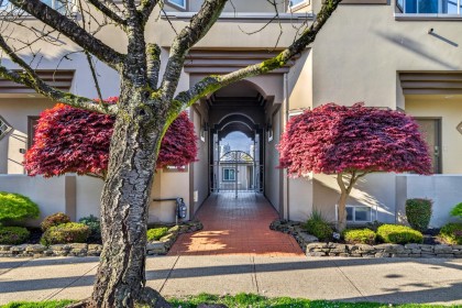 Photo 3 at 1261 W 7th Avenue, Fairview VW, Vancouver West