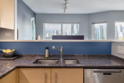 Photo 10 at 1261 W 7th Avenue, Fairview VW, Vancouver West