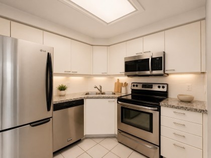 Photo 5 at 1206 - 388 Drake Street, Yaletown, Vancouver West