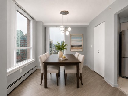 Photo 4 at 1206 - 388 Drake Street, Yaletown, Vancouver West