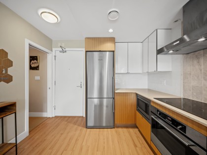 Photo 13 at 213 - 159 W 2nd Avenue, False Creek, Vancouver West