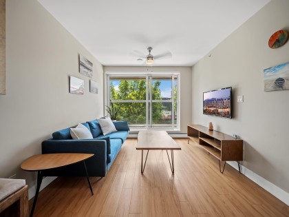 Photo 7 at 213 - 159 W 2nd Avenue, False Creek, Vancouver West
