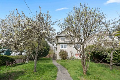 Photo 11 at 444 E 6th Street, Lower Lonsdale, North Vancouver
