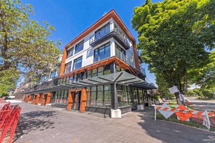 Photo 26 at 302 - 6485 Manitoba Street, Oakridge VW, Vancouver West