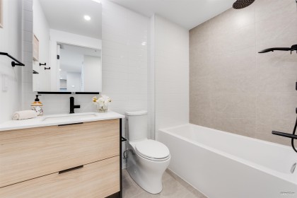 Photo 22 at 302 - 6485 Manitoba Street, Oakridge VW, Vancouver West