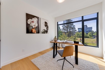 Photo 20 at 302 - 6485 Manitoba Street, Oakridge VW, Vancouver West