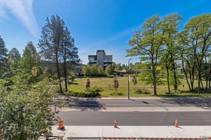 Photo 33 at 302 - 6485 Manitoba Street, Oakridge VW, Vancouver West
