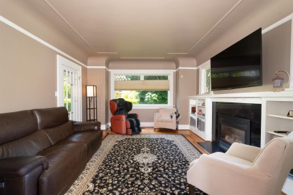 Photo 3 at 3908 Blenheim Street, Dunbar, Vancouver West