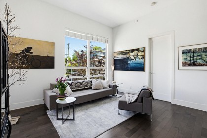Photo 2 at 304 - 2108 W 12th Avenue, Kitsilano, Vancouver West