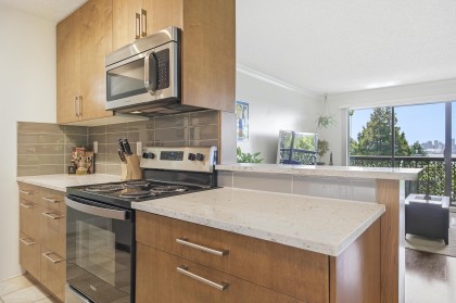 Photo 7 at 222 - 340 W 3rd Street, Lower Lonsdale, North Vancouver