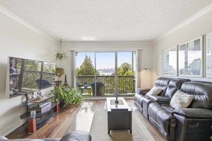 Photo 9 at 222 - 340 W 3rd Street, Lower Lonsdale, North Vancouver
