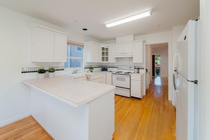 Photo 11 at 4682 W 14th Avenue, Point Grey, Vancouver West