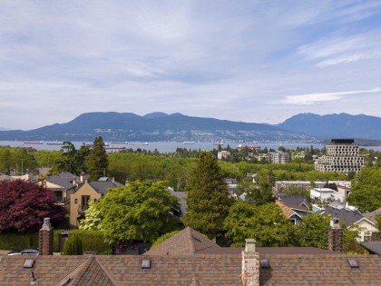 Photo 7 at 3820 W 12th Avenue, Point Grey, Vancouver West