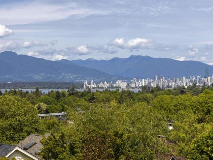 Photo 9 at 3820 W 12th Avenue, Point Grey, Vancouver West