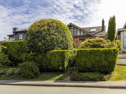 Photo 10 at 3820 W 12th Avenue, Point Grey, Vancouver West