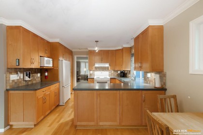 Photo 7 at 4350 W 14th Avenue, Point Grey, Vancouver West