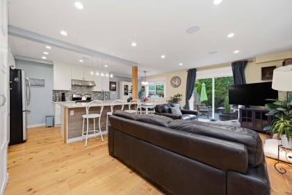 Photo 2 at 1126 Premier Street, Lynnmour, North Vancouver